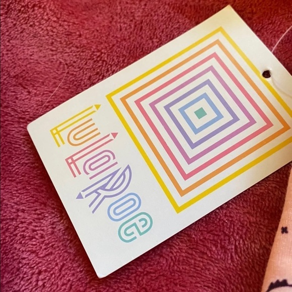 LulaRoe Chrissy T - Picture 3 of 5